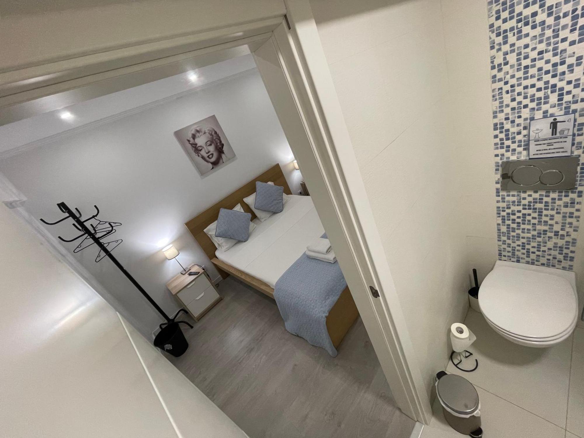 Airport Room Lisbon Luaran gambar