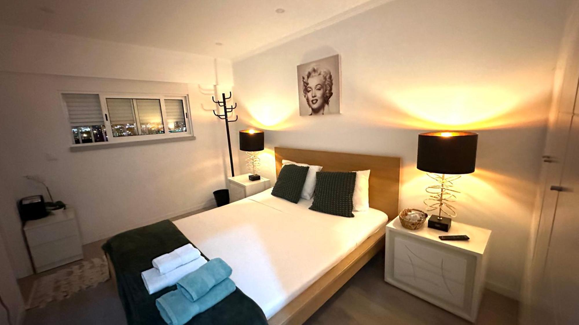 Airport Room Lisbon Luaran gambar