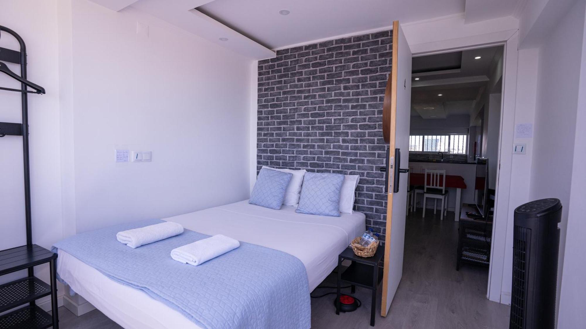 Airport Room Lisbon Luaran gambar