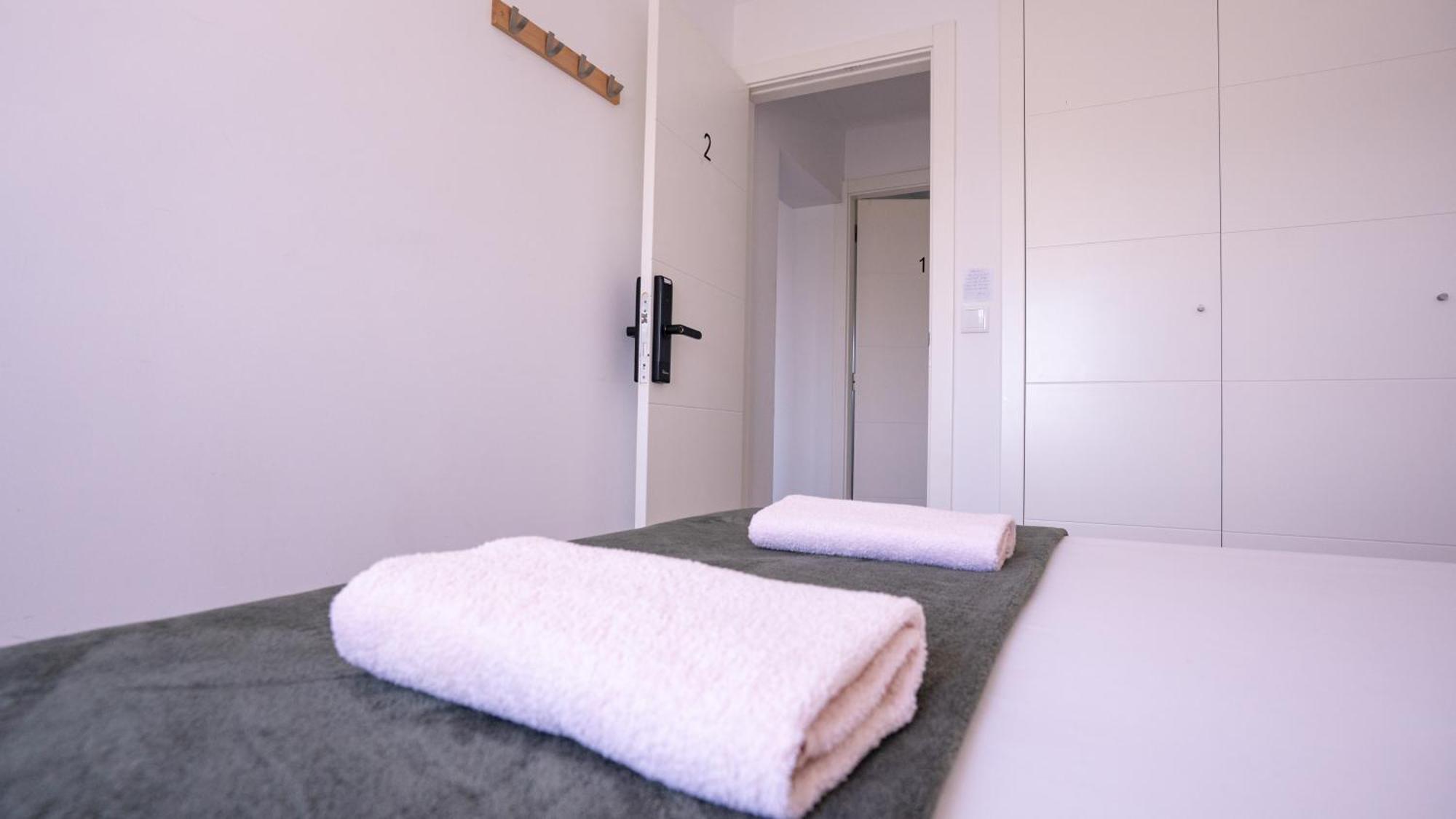 Airport Room Lisbon Luaran gambar