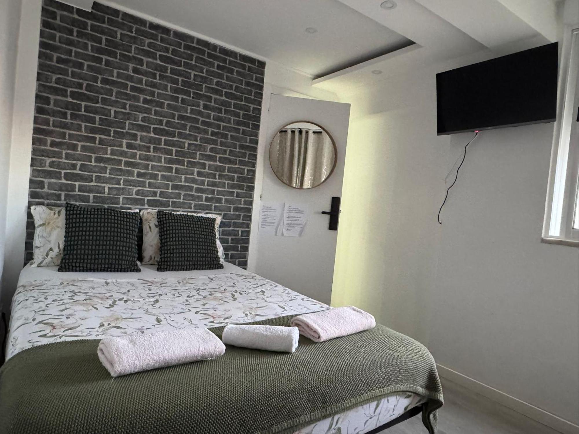 Airport Room Lisbon Luaran gambar