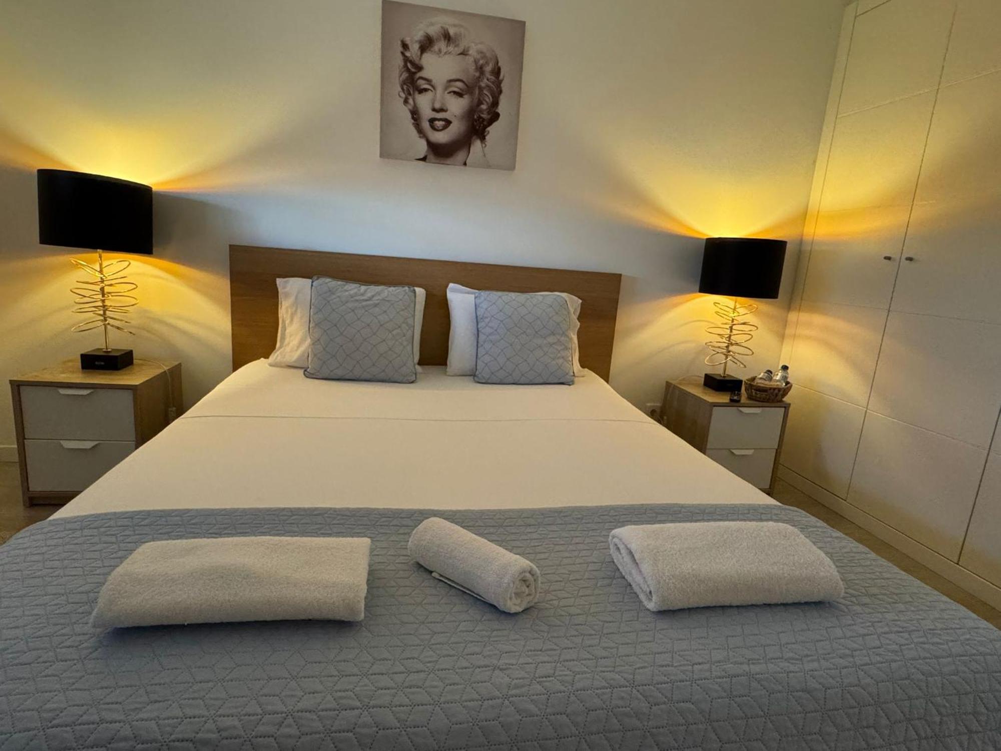 Airport Room Lisbon Luaran gambar